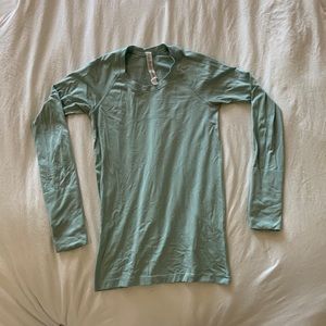 sage long sleeve lululemon swiftly tech